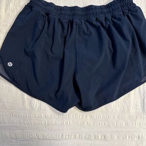 lululemon Women's Dark Blue Athletic Shorts Hotty Hot Low rise Lined Sz 10